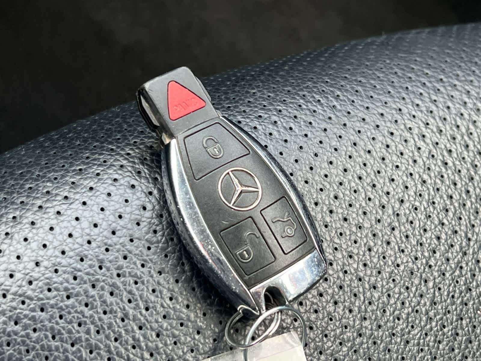 Thumbnail: 2016 Mercedes-Benz C-Class - 26