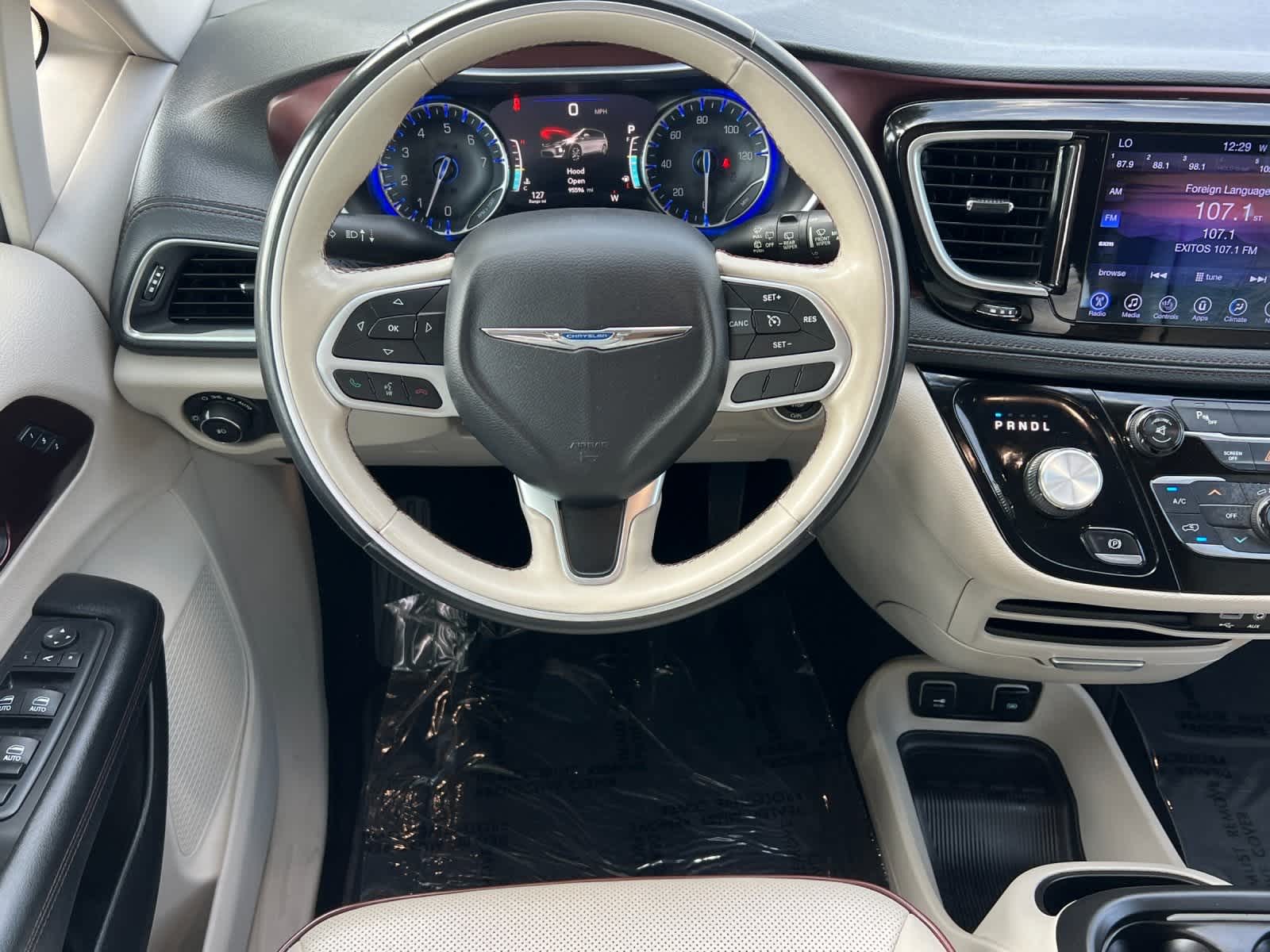 Thumbnail: 2017 Chrysler Pacifica - 14