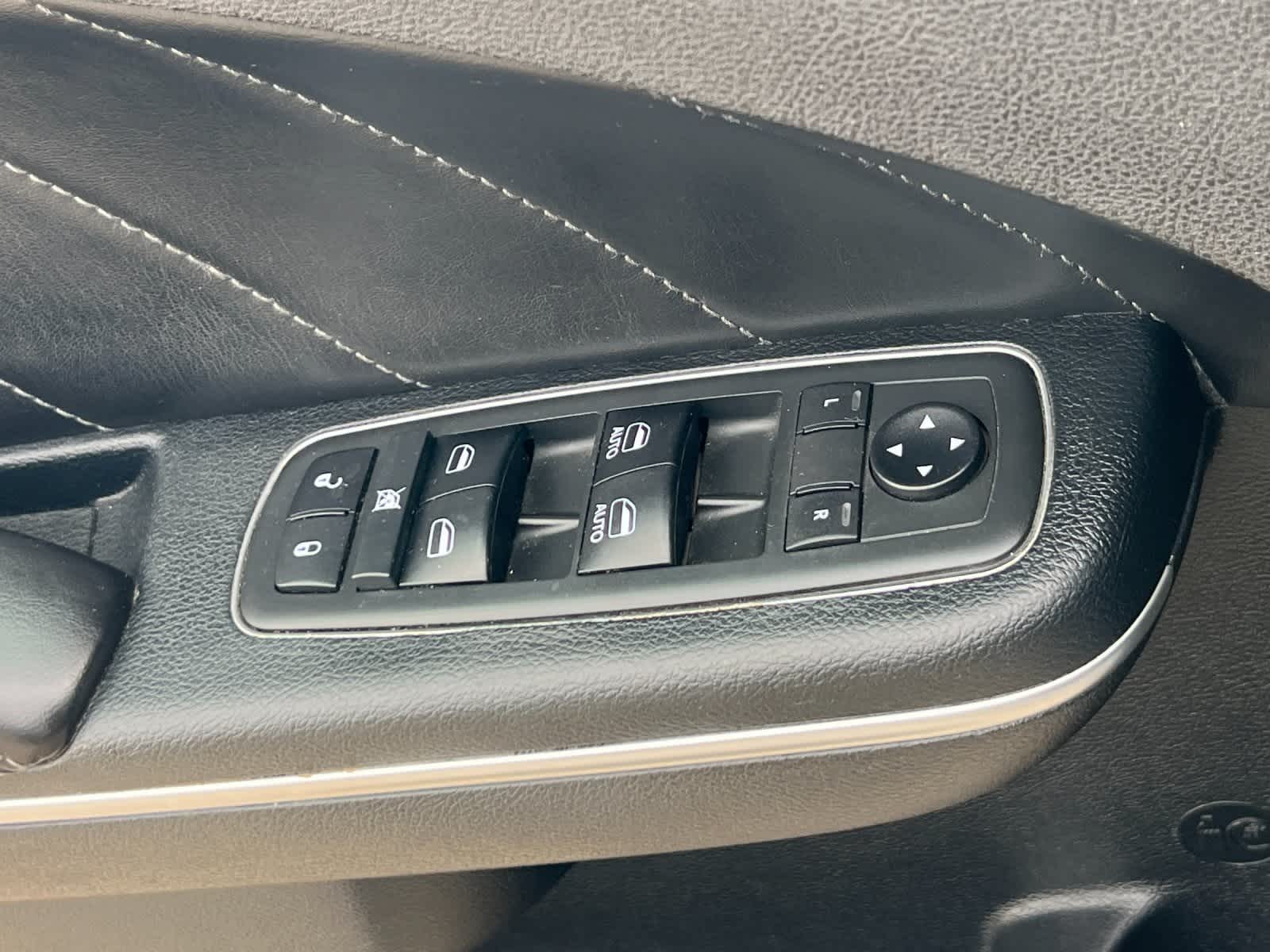 Thumbnail: 2018 Dodge Charger - 13