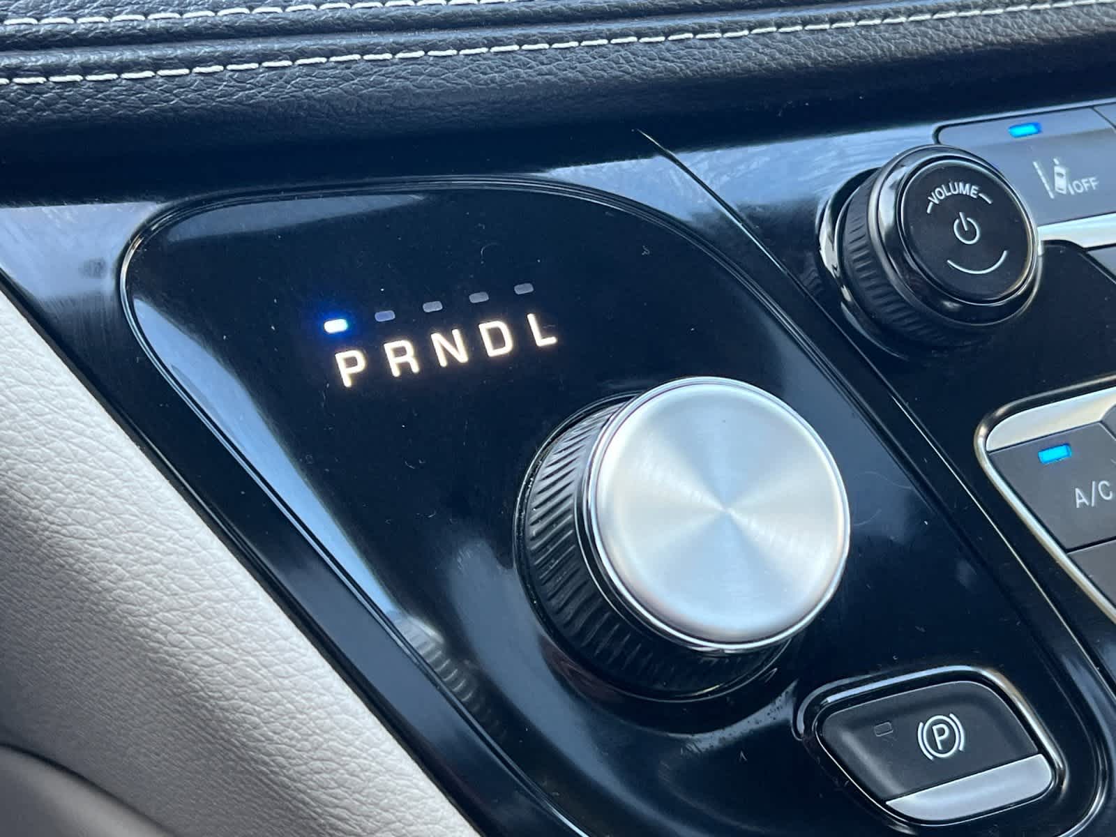 Thumbnail: 2023 Chrysler Pacifica - 23