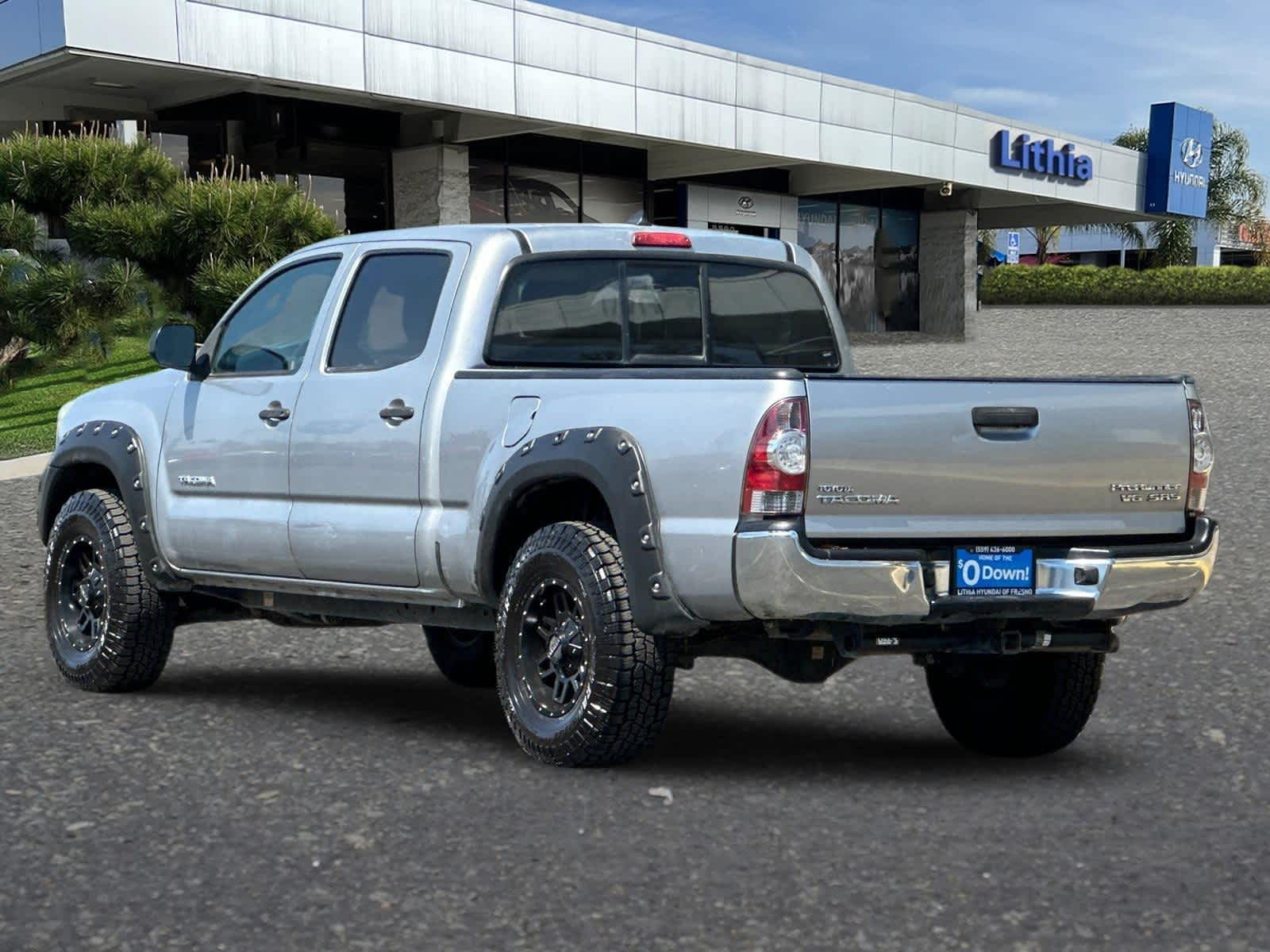 Thumbnail: 2014 Toyota Tacoma - 6