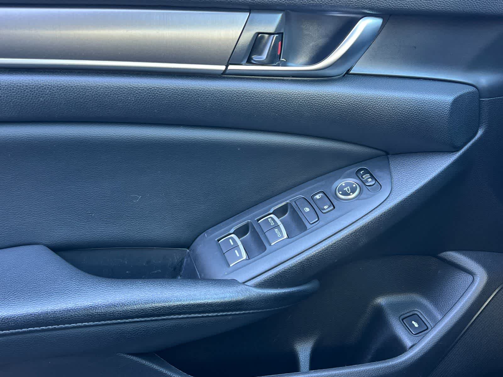 Thumbnail: 2018 Honda Accord - 13