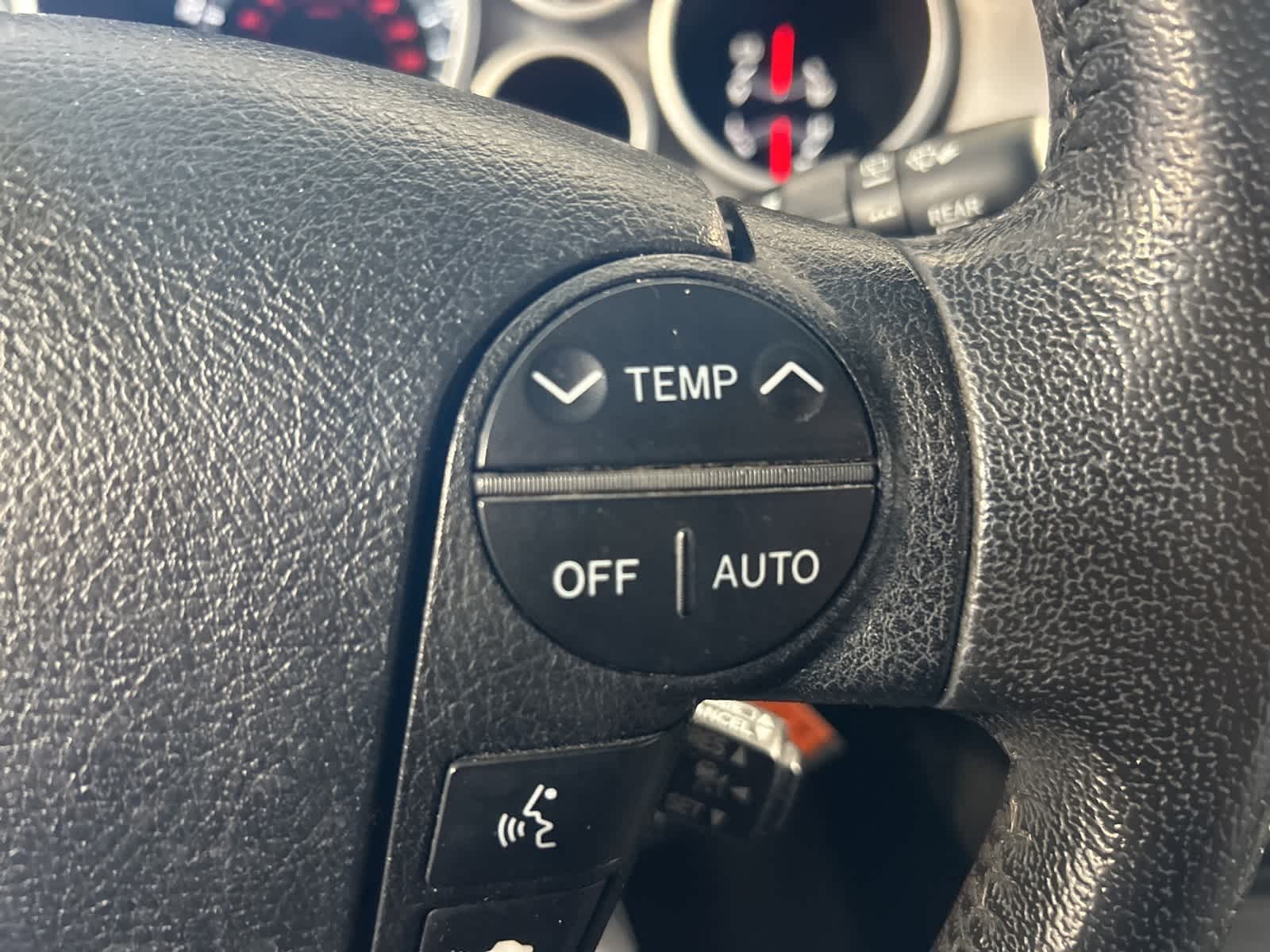 2011 Toyota Sequoia Platinum 29