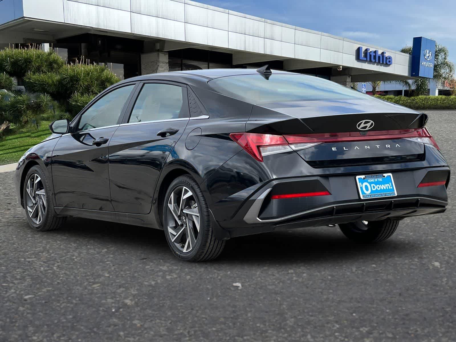 2024 Hyundai Elantra SEL photo 6