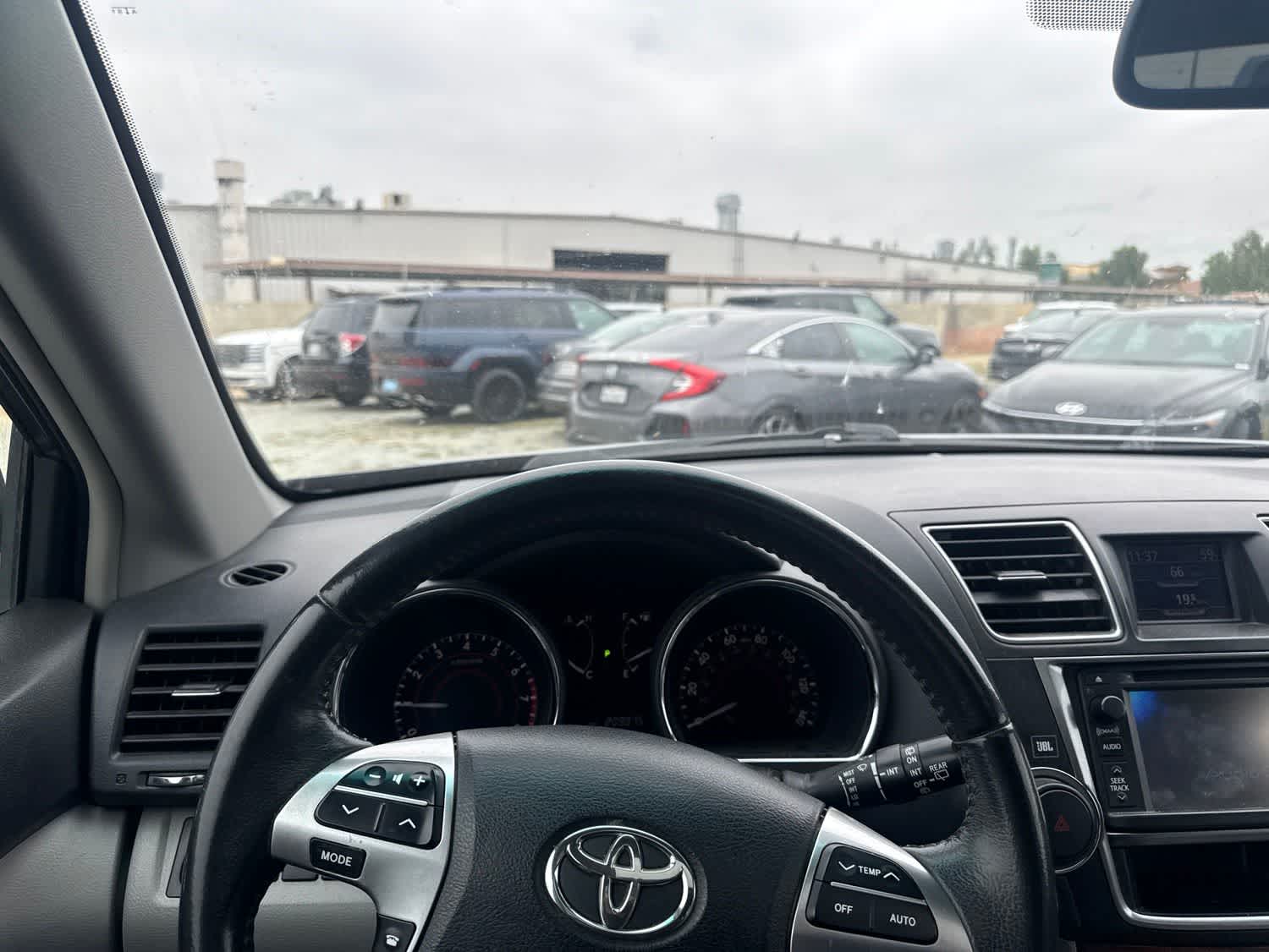Thumbnail: 2013 Toyota Highlander - 22