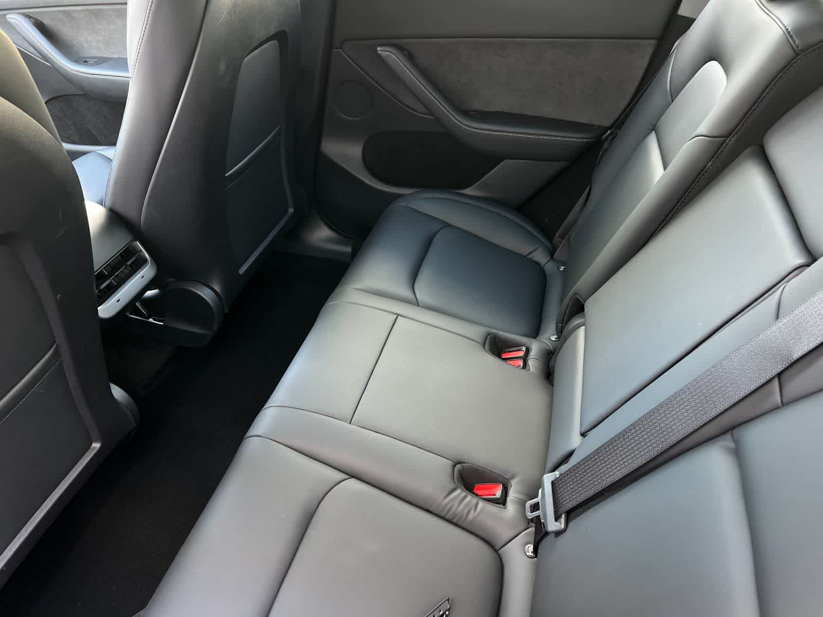 2023 Tesla Model Y Long Range photo 4