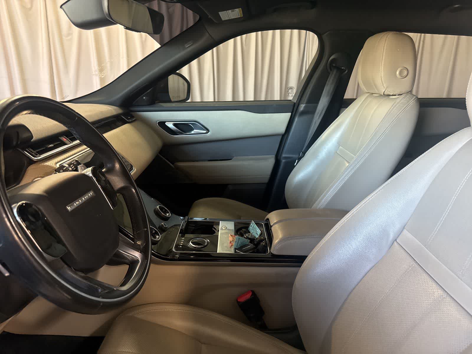 Thumbnail: 2018 Land Rover Range Rover Velar - 19