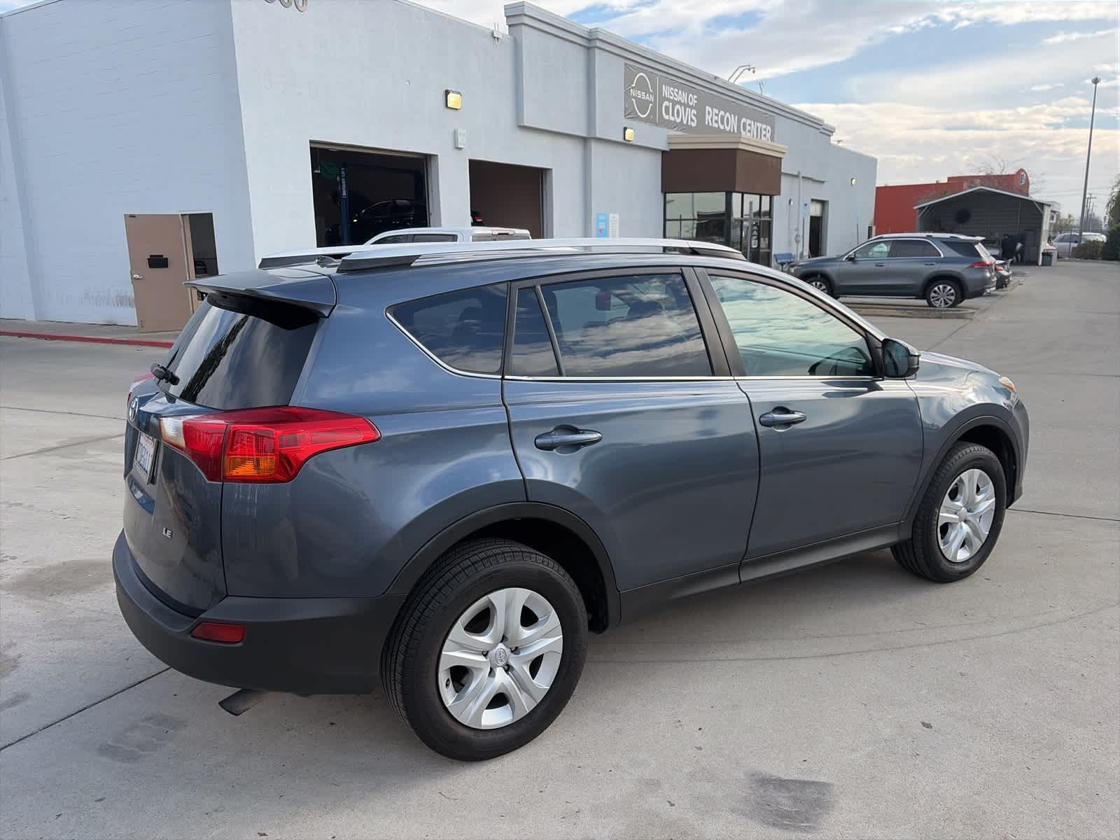 Thumbnail: 2013 Toyota RAV4 - 8