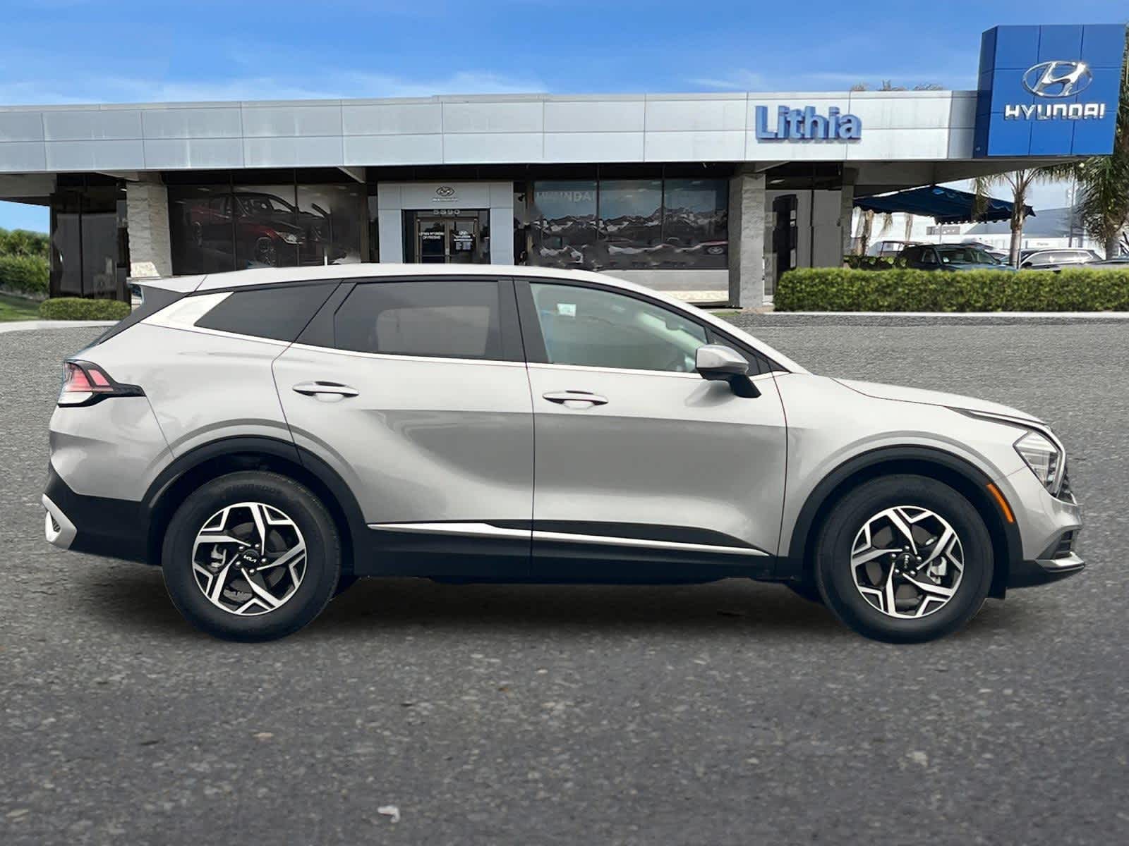 Thumbnail: 2025 Kia Sportage - 8