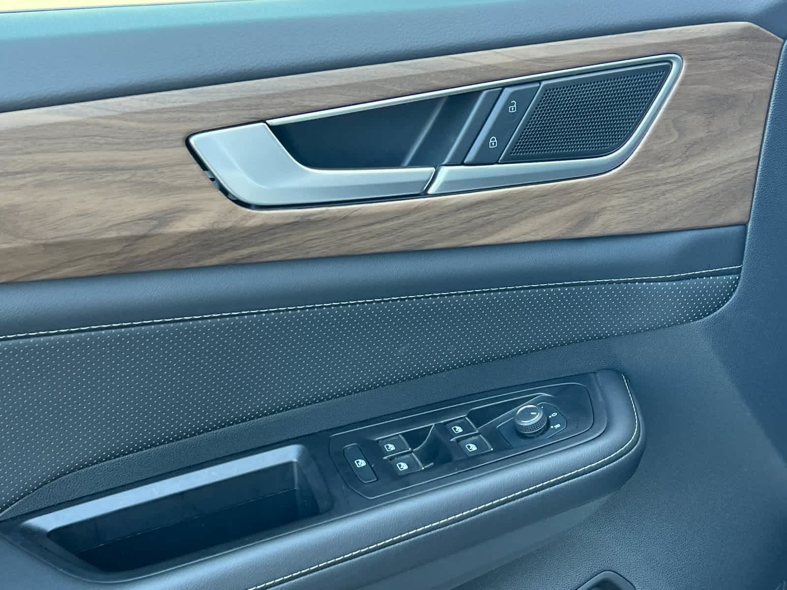 Thumbnail: 2025 Volkswagen Atlas - 13