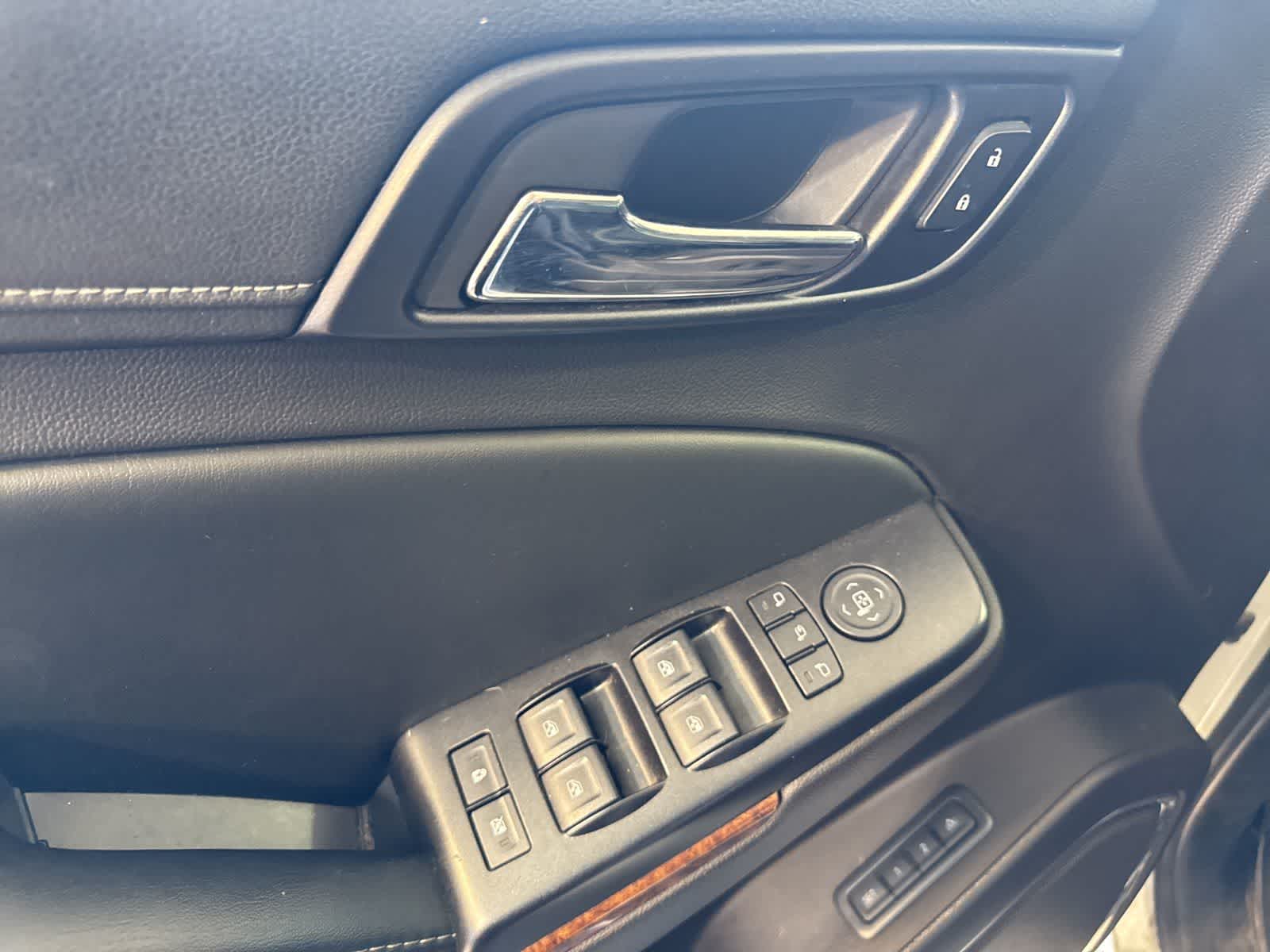 Thumbnail: 2015 Chevrolet Tahoe - 17