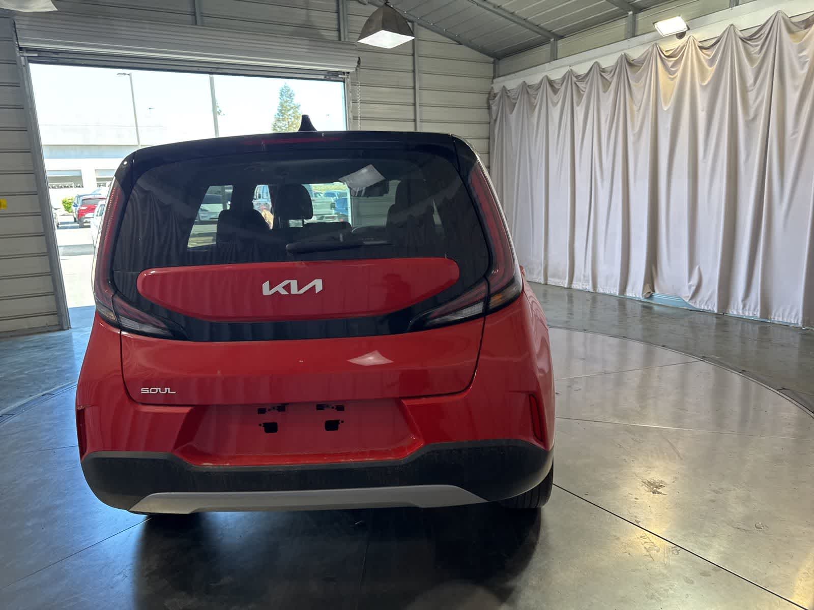 2025 Kia Soul LX photo 5