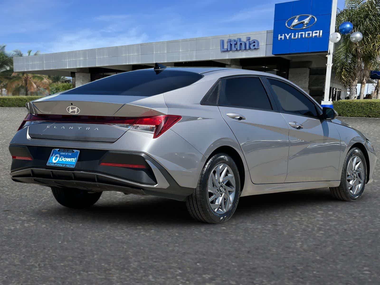 Thumbnail: 2024 Hyundai Elantra - 3