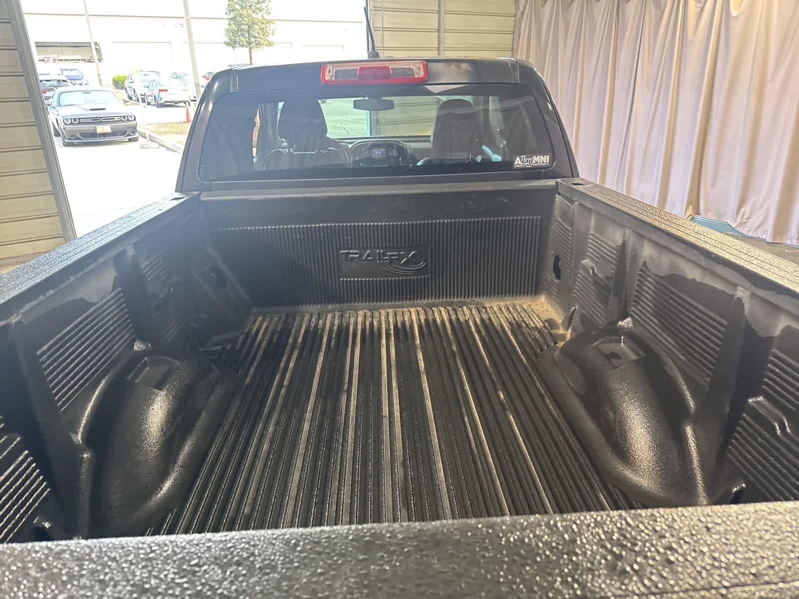 Thumbnail: 2015 Chevrolet Colorado - 15