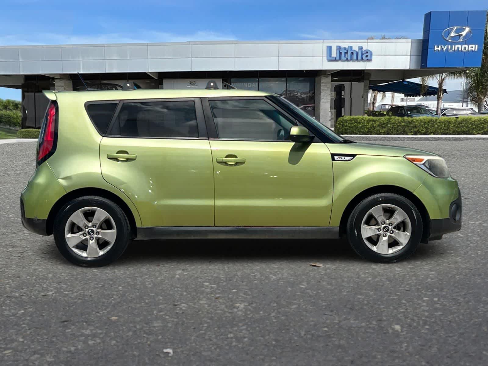 Thumbnail: 2017 Kia Soul - 9