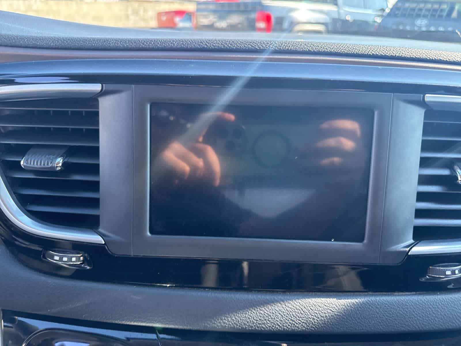 Thumbnail: 2023 Chrysler Voyager - 24