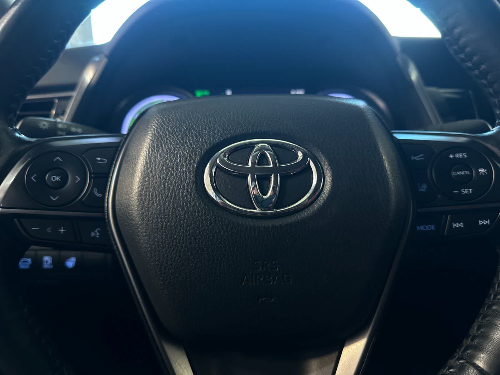 Thumbnail: 2021 Toyota Camry - 23