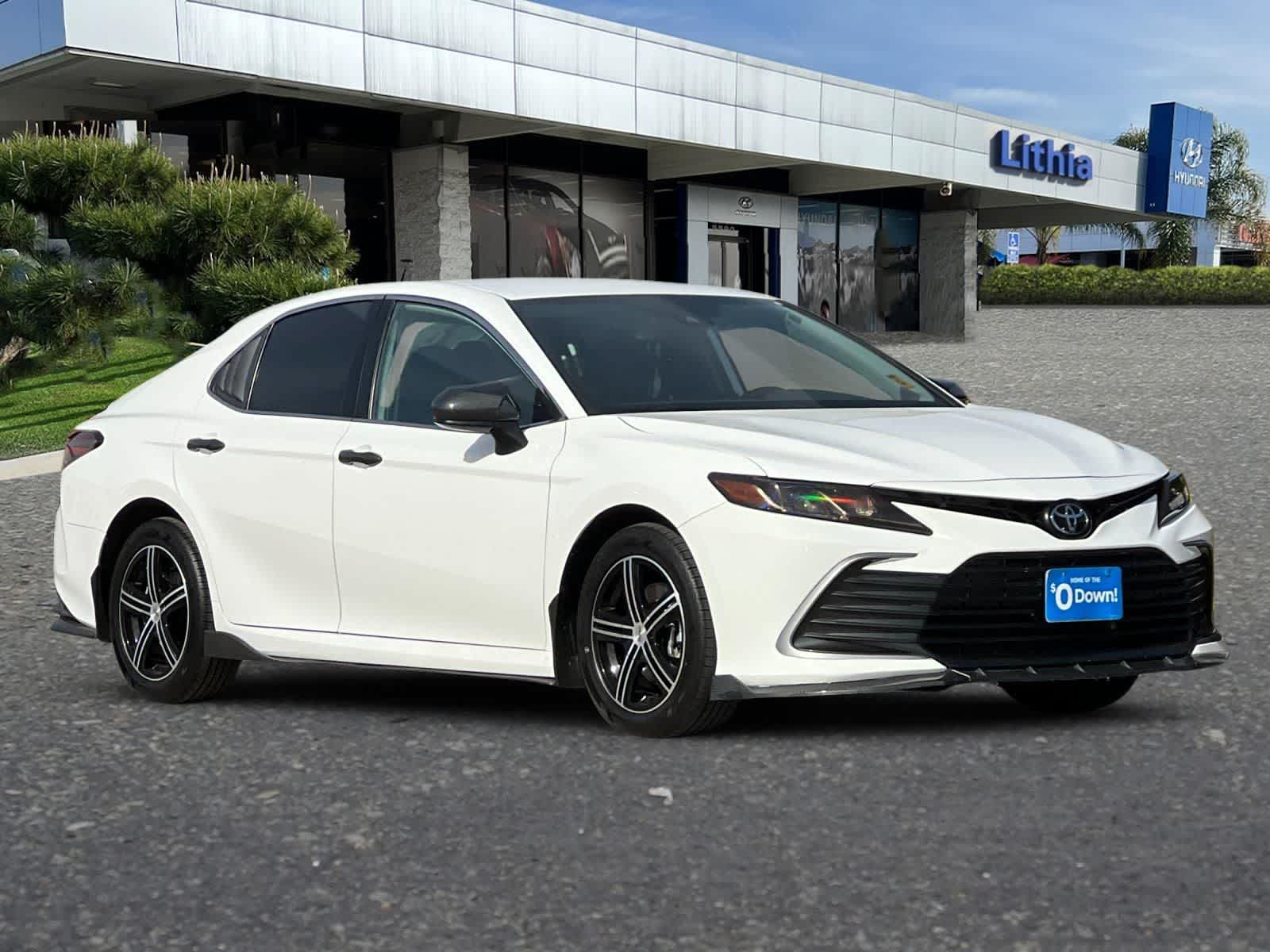 Thumbnail: 2023 Toyota Camry - 10