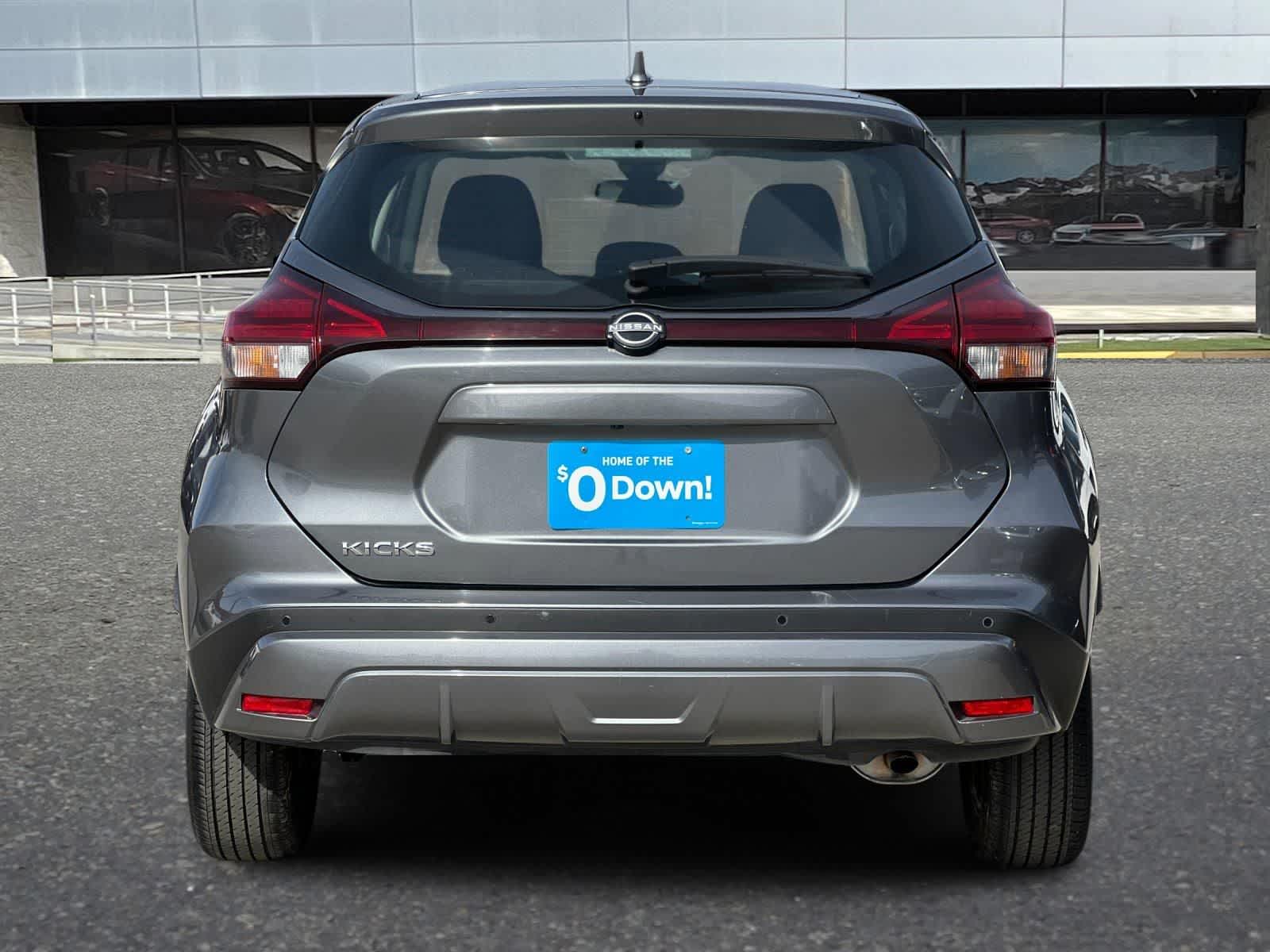 2024 Nissan Kicks S photo 3