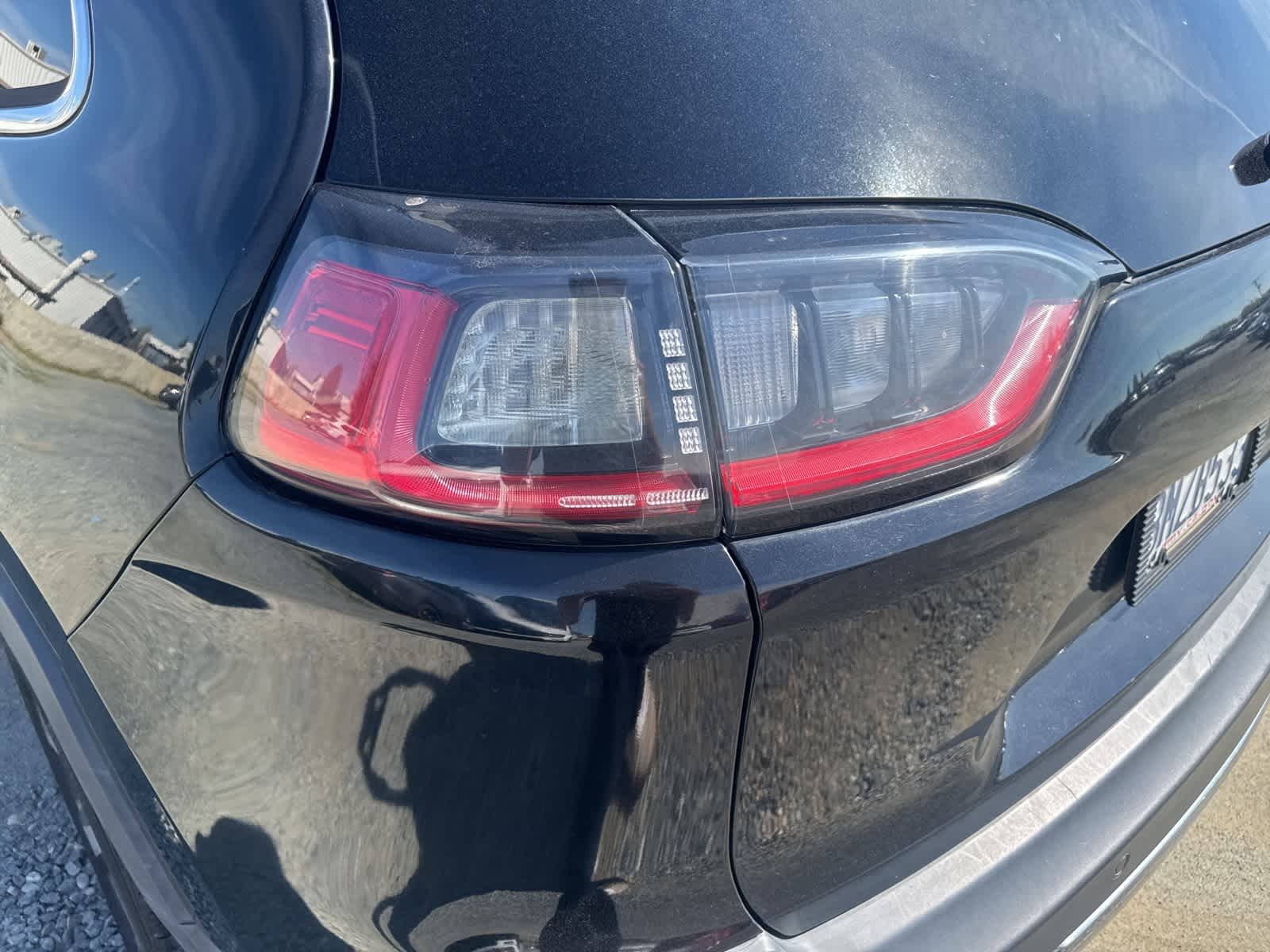 Thumbnail: 2019 Jeep Cherokee - 10