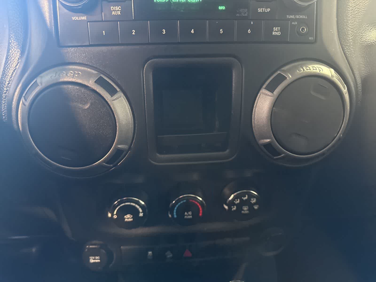 Thumbnail: 2013 Jeep Wrangler - 21