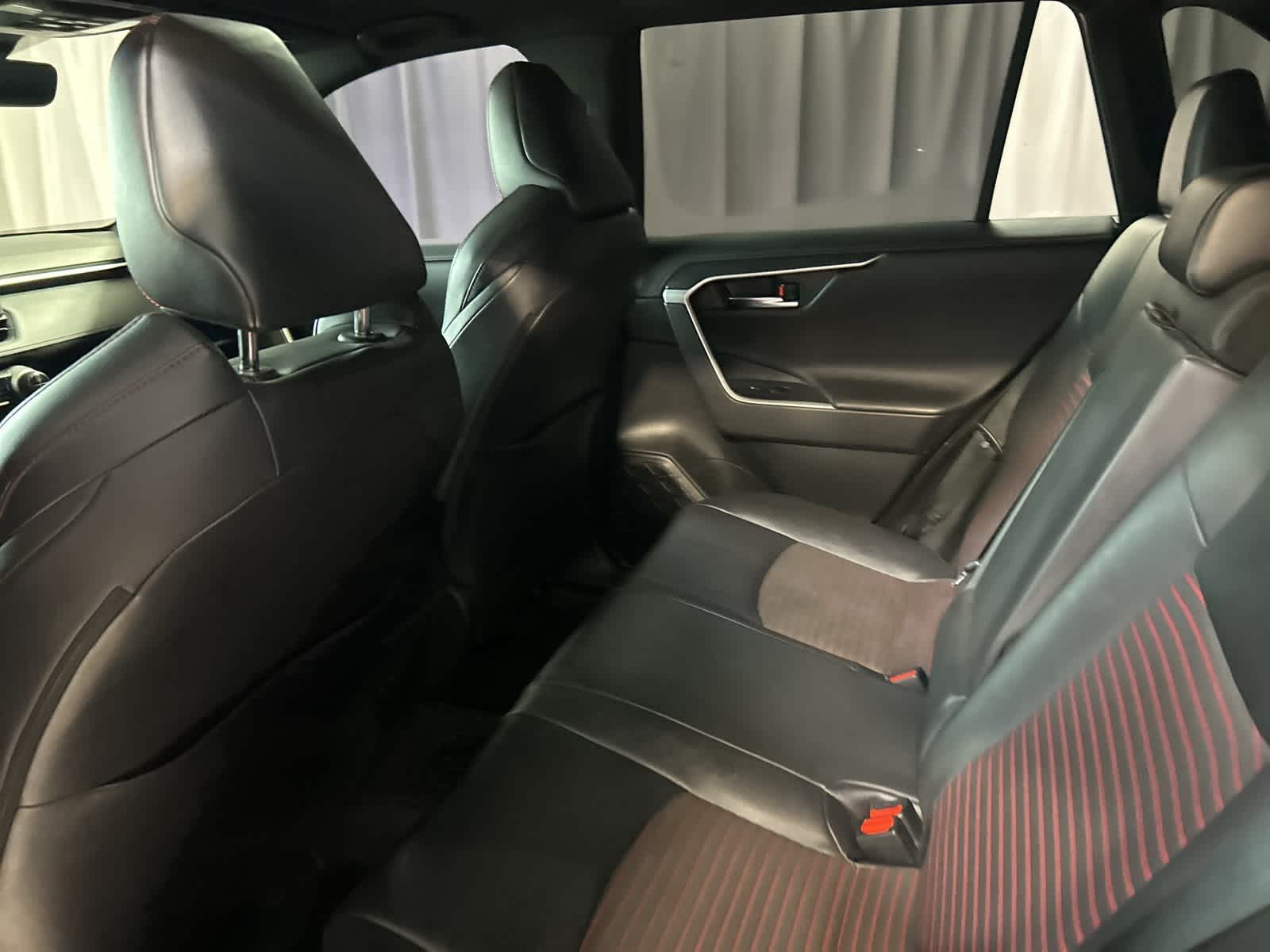 Thumbnail: 2021 Toyota RAV4 - 21