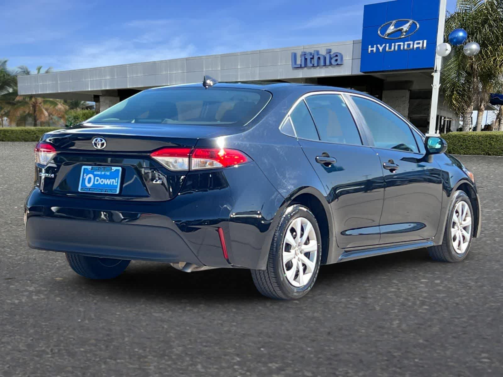 2025 Toyota Corolla LE photo 2