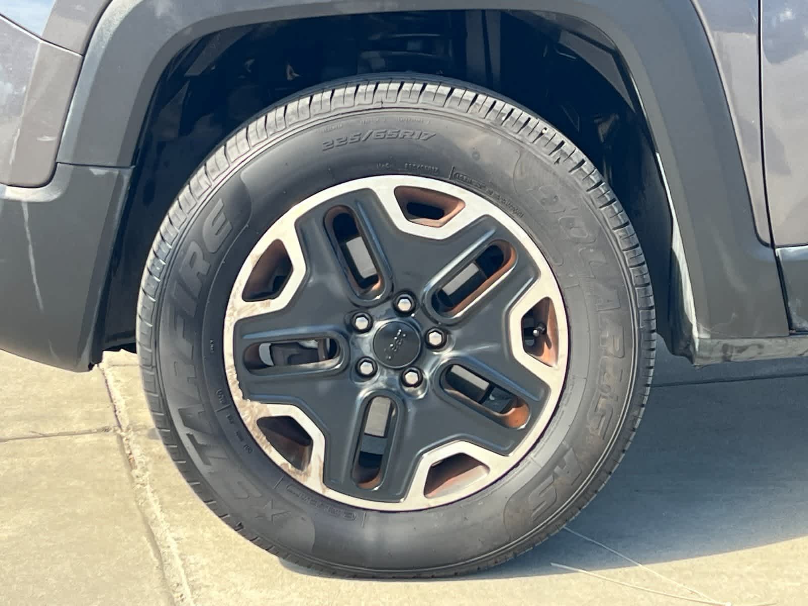 Thumbnail: 2016 Jeep Renegade - 26