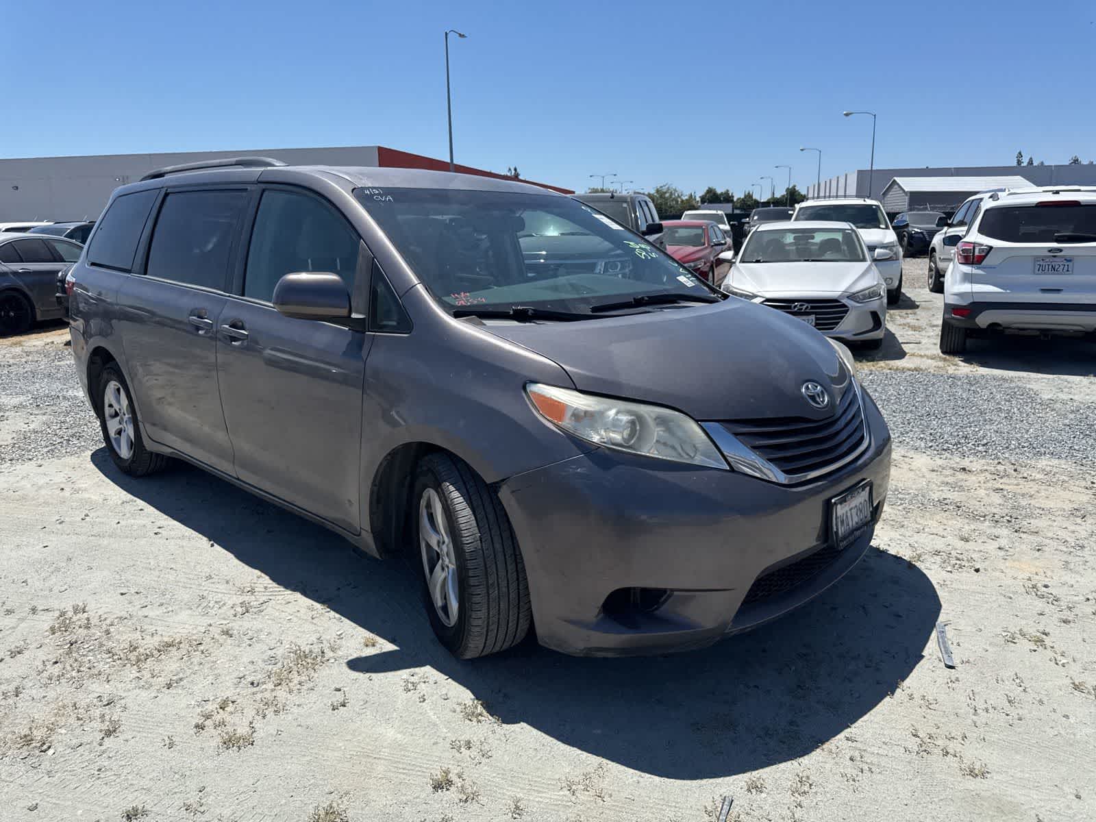 Thumbnail: 2015 Toyota Sienna - 2