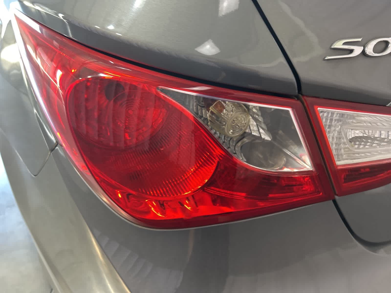 Thumbnail: 2014 Hyundai Sonata - 12