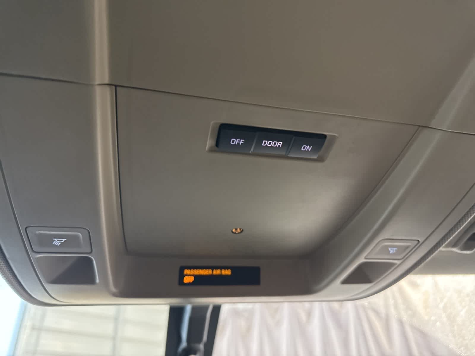 Thumbnail: 2015 Chevrolet Silverado 1500 - 24