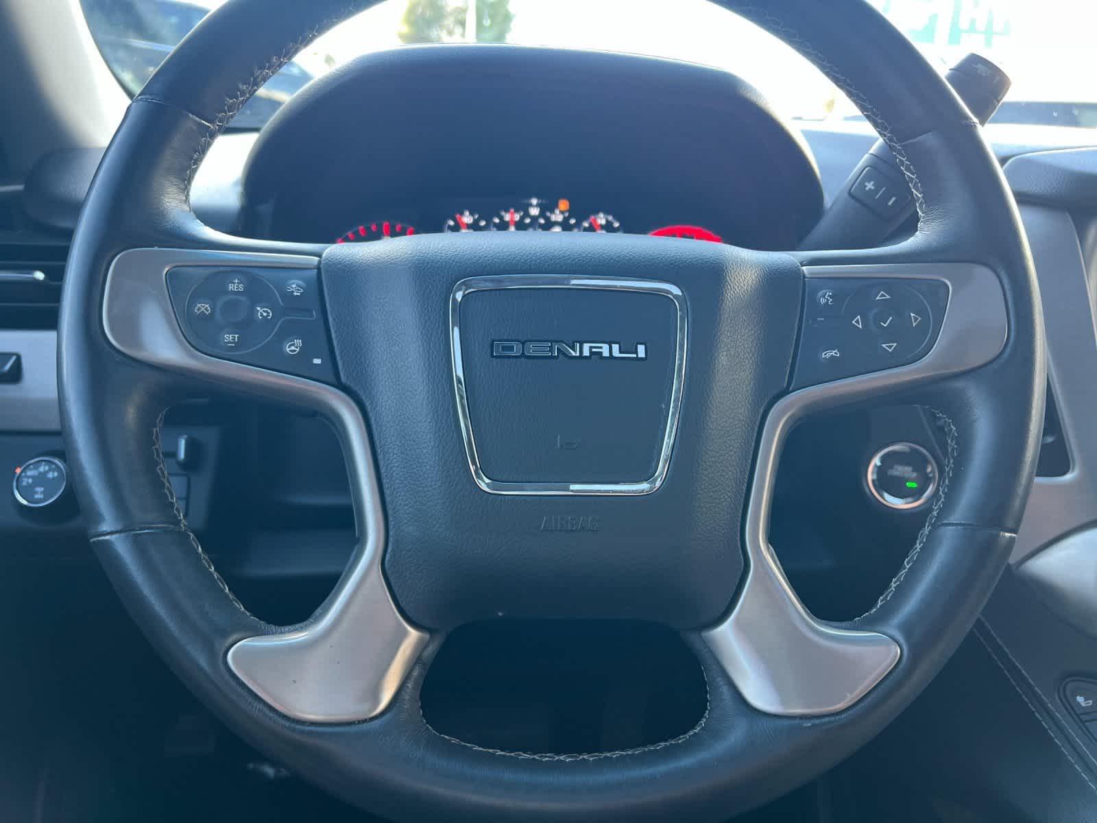 Thumbnail: 2016 GMC Yukon - 26