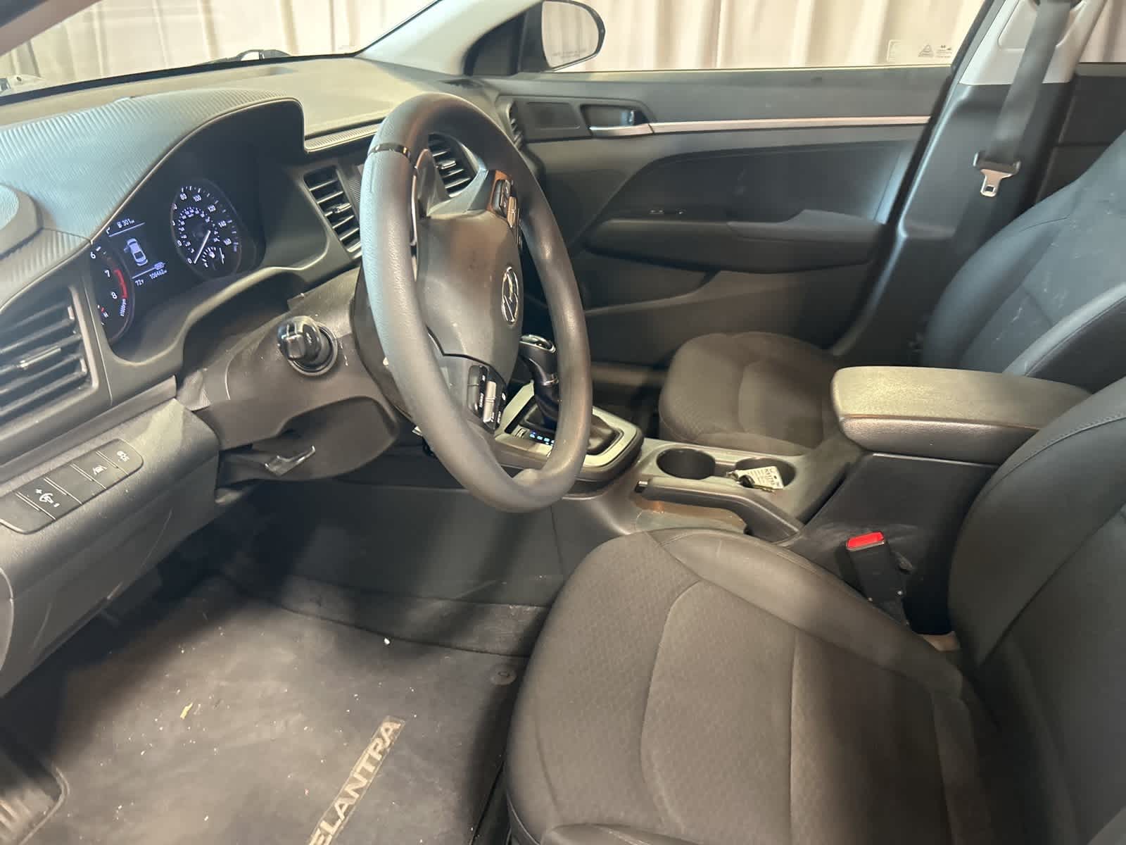 Thumbnail: 2020 Hyundai Elantra - 24