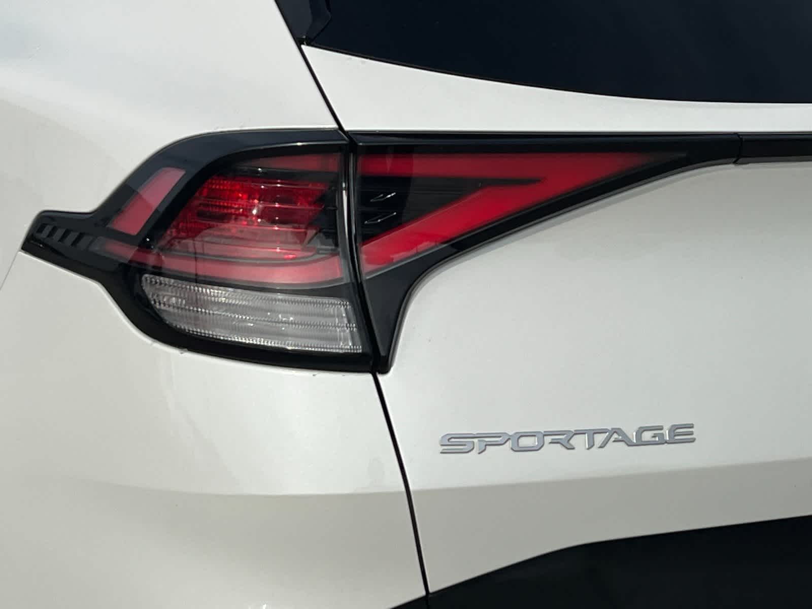 Thumbnail: 2023 Kia Sportage - 24
