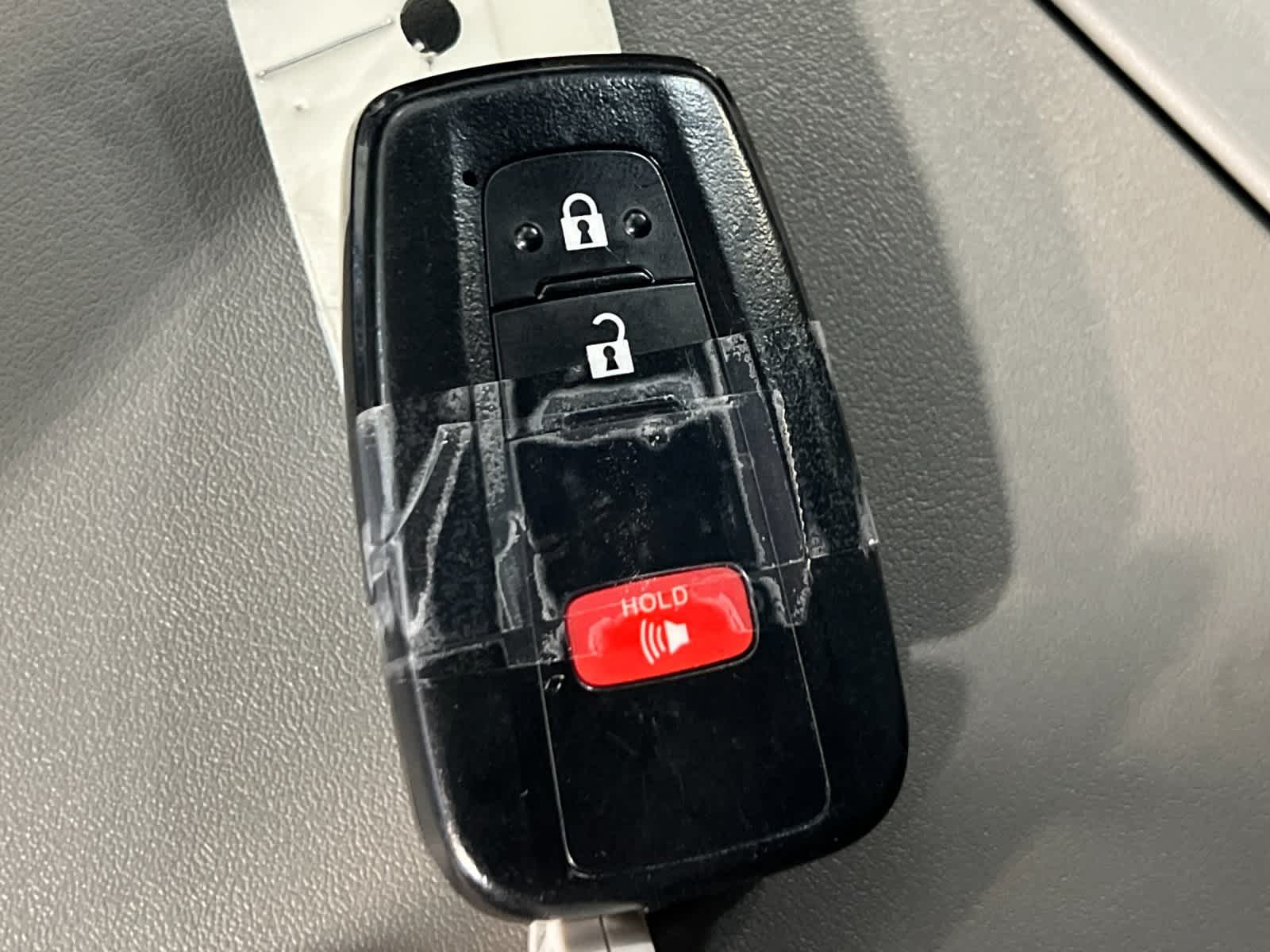 Thumbnail: 2022 Toyota Highlander - 29