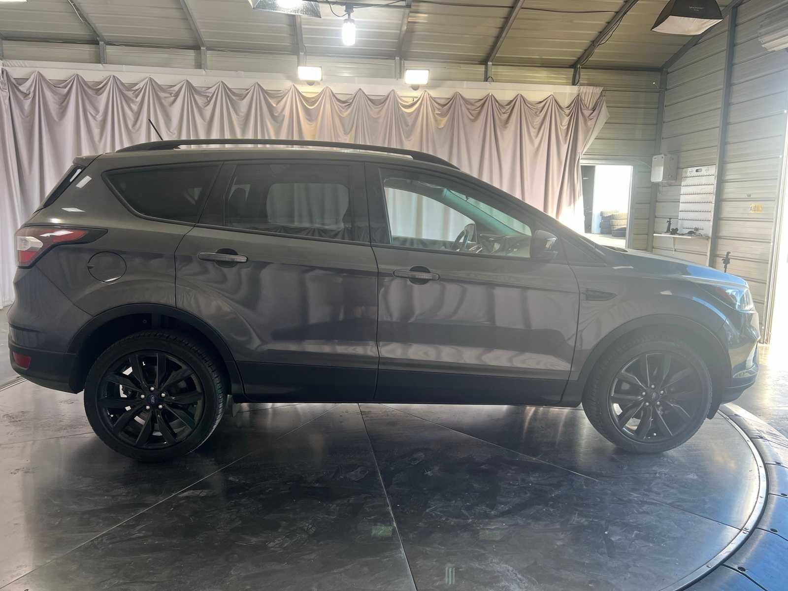 Thumbnail: 2018 Ford Escape - 8