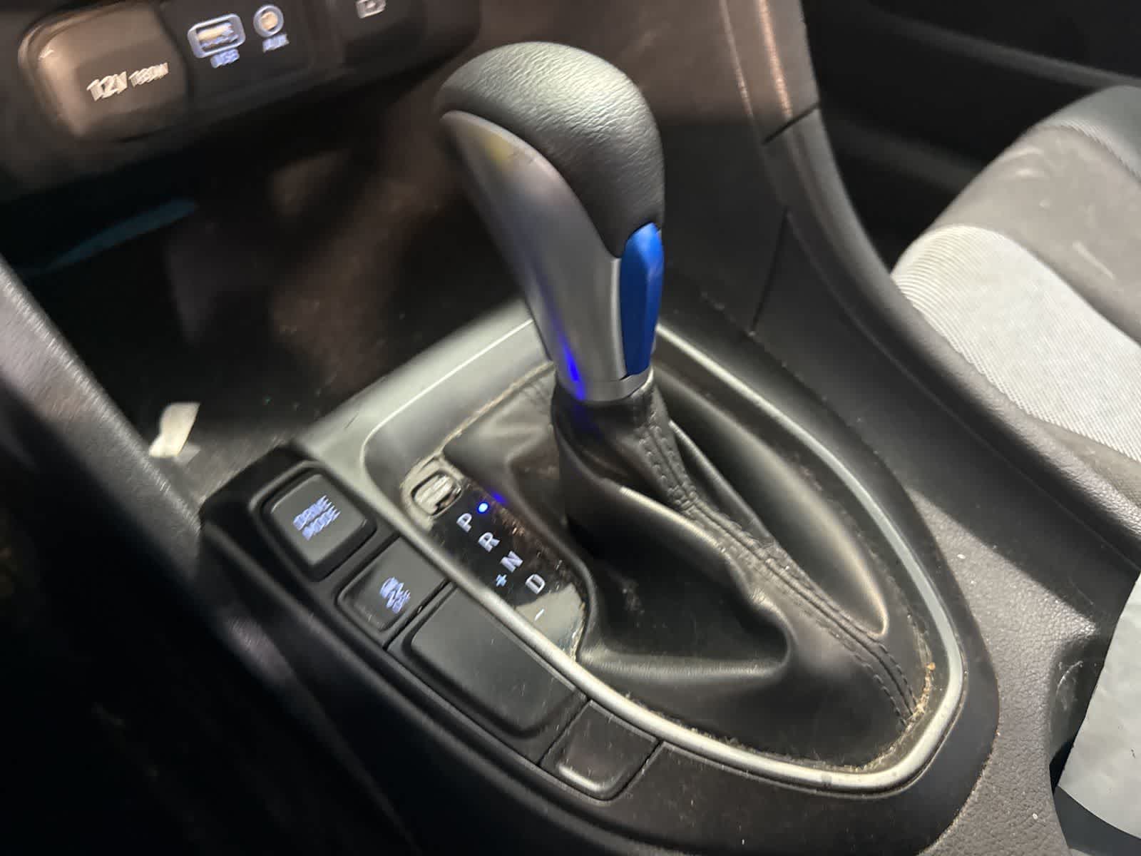 Thumbnail: 2019 Hyundai Veloster - 25