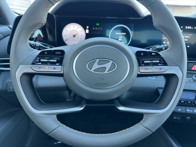 Thumbnail: 2025 Hyundai Elantra - 24