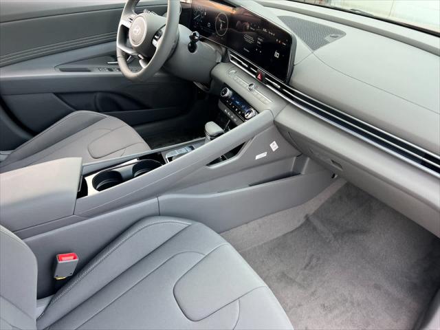 Thumbnail: 2025 Hyundai Elantra - 16