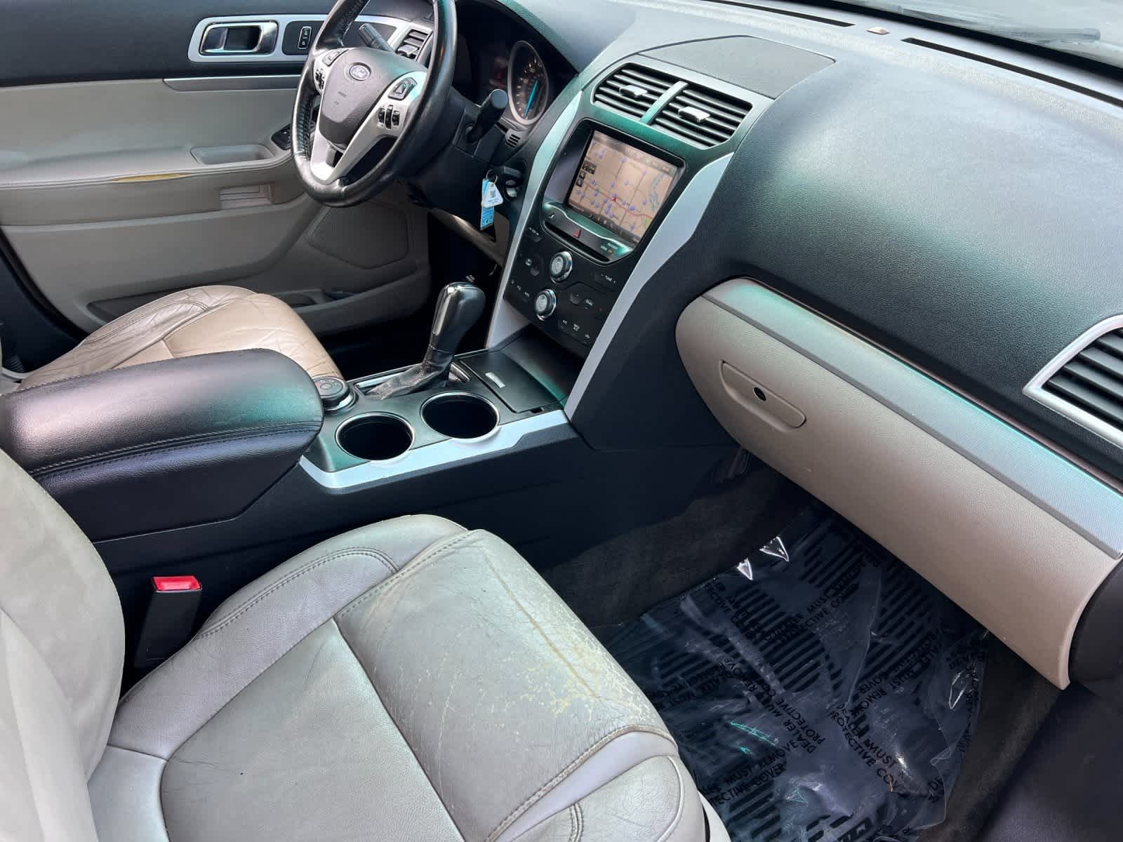 Thumbnail: 2014 Ford Explorer - 17