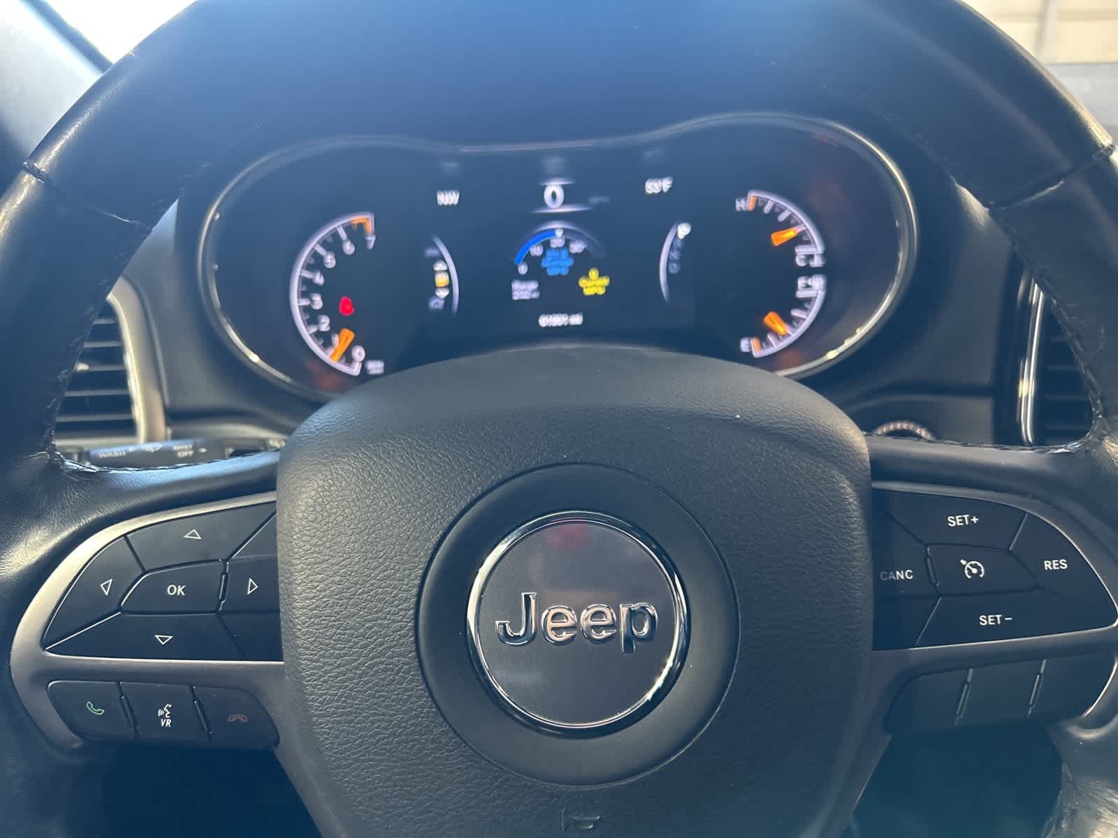 Thumbnail: 2021 Jeep Grand Cherokee - 28