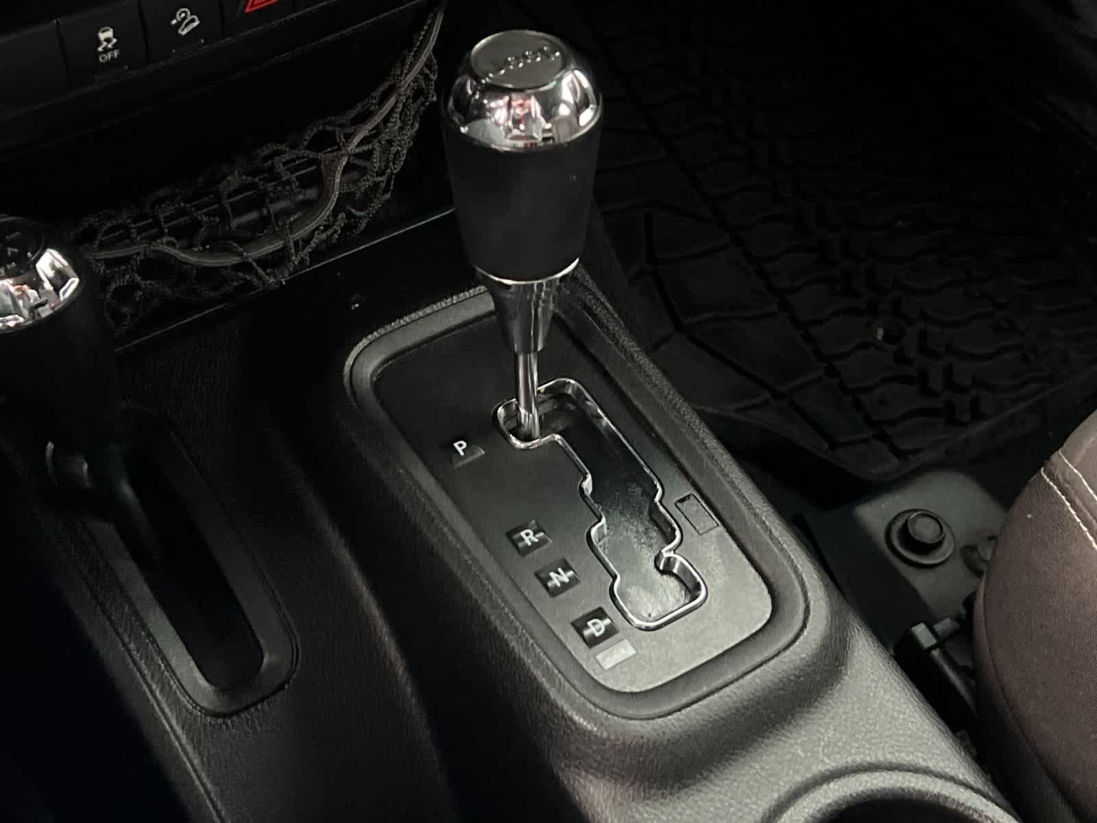 Thumbnail: 2013 Jeep Wrangler - 20