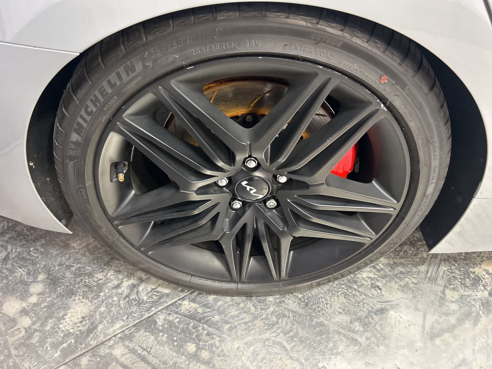 Thumbnail: 2022 Kia Stinger - 6