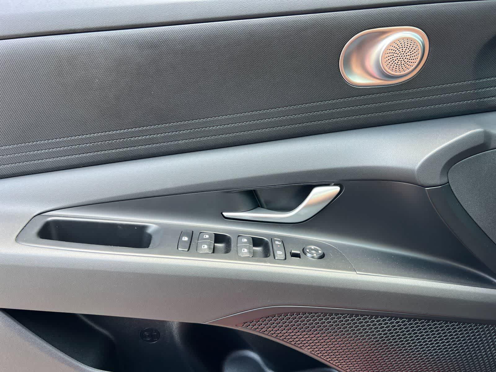 Thumbnail: 2025 Hyundai Elantra - 12