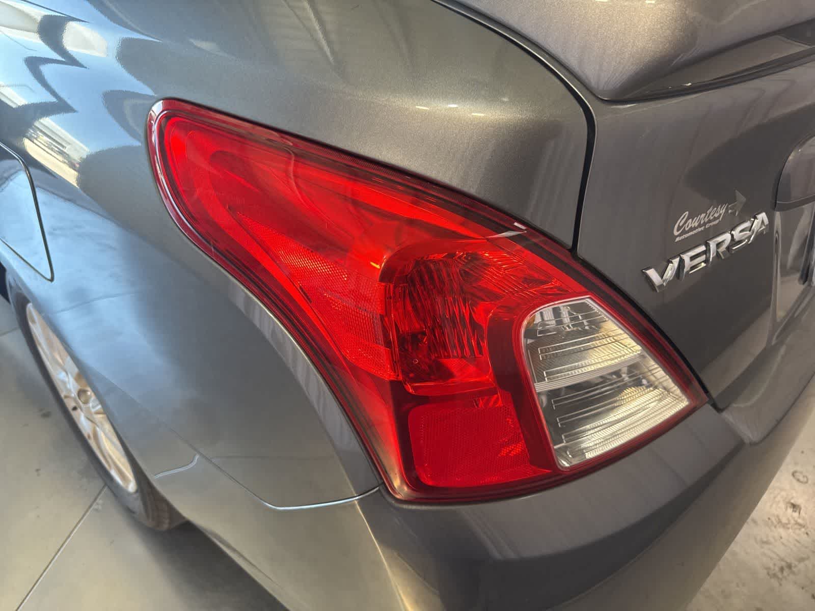 Thumbnail: 2018 Nissan Versa - 11