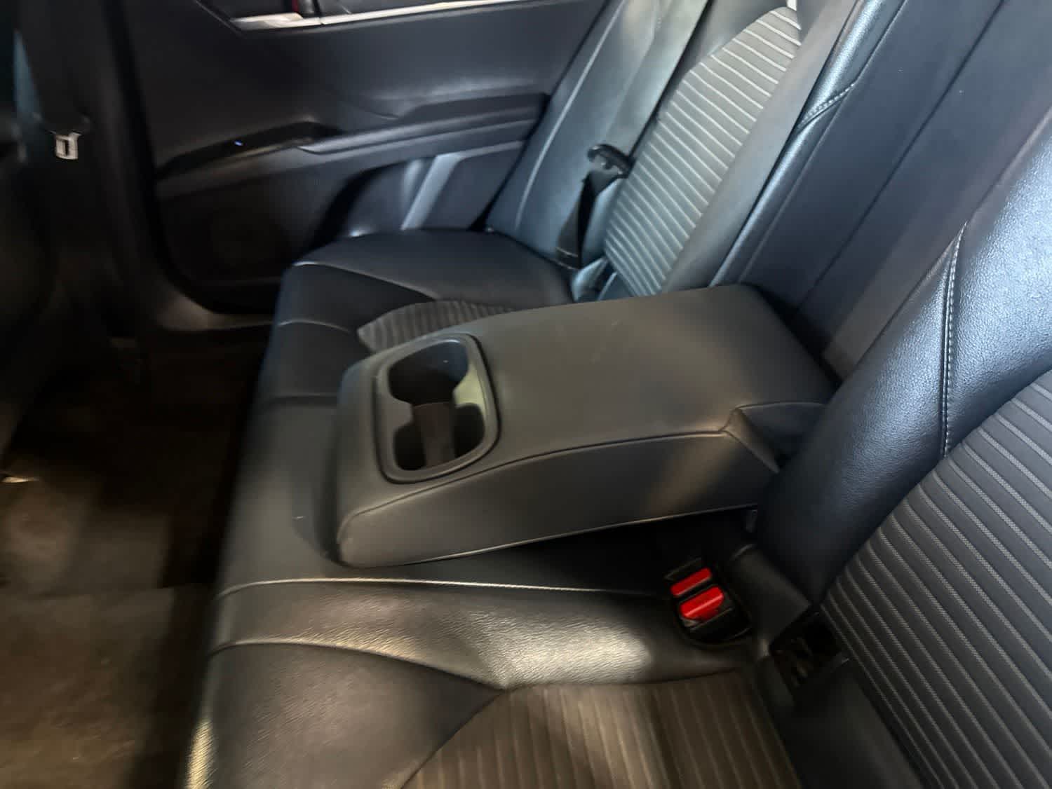 Thumbnail: 2018 Toyota Camry - 17