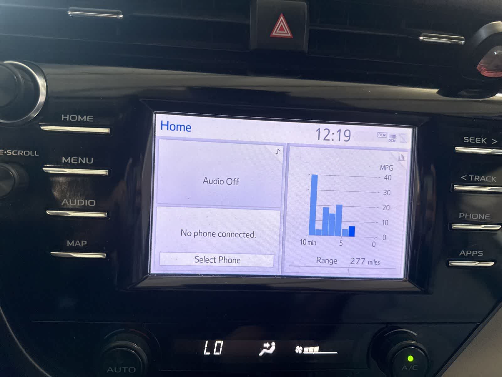 Thumbnail: 2019 Toyota Camry - 21