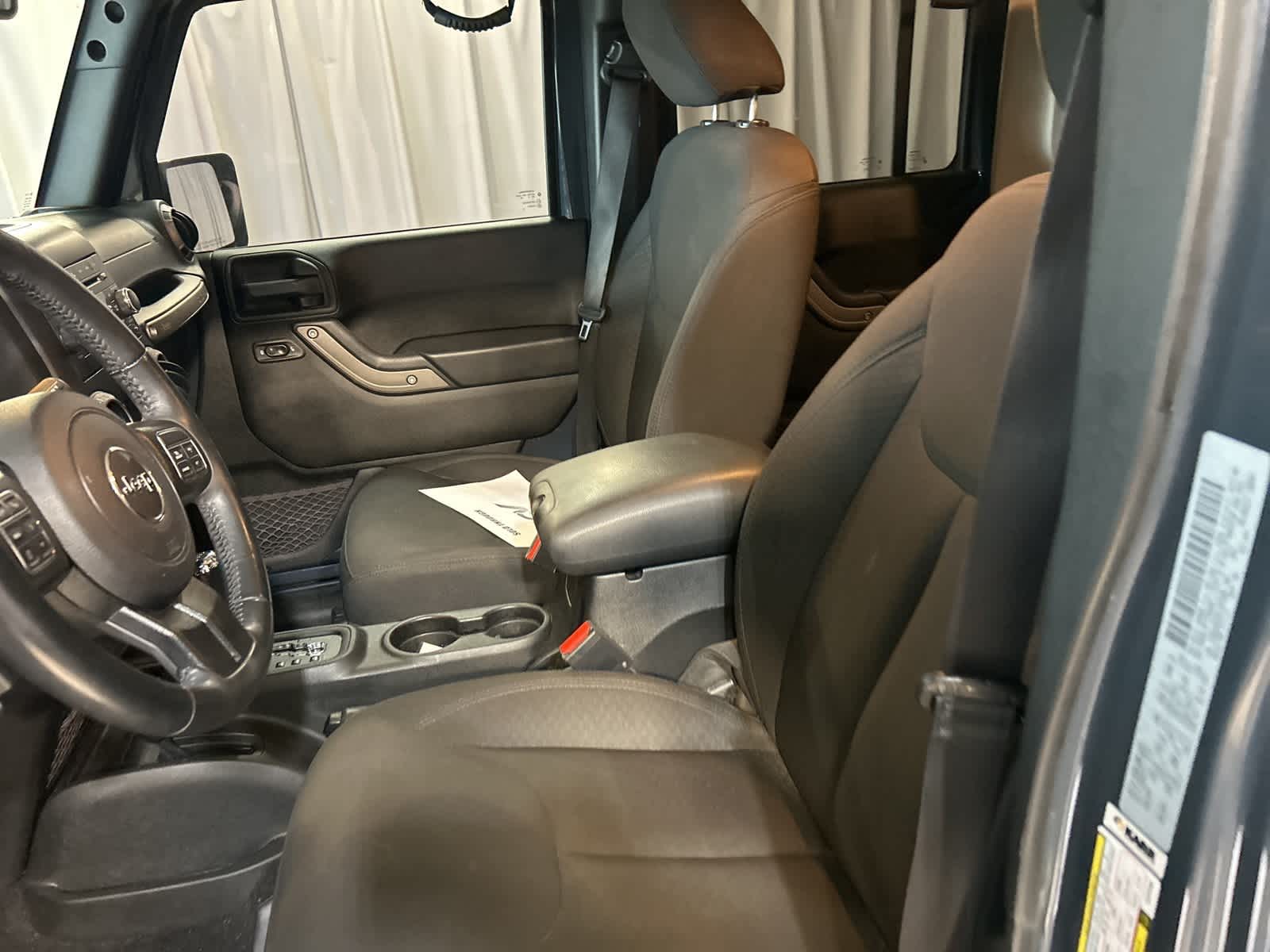 Thumbnail: 2016 Jeep Wrangler - 26