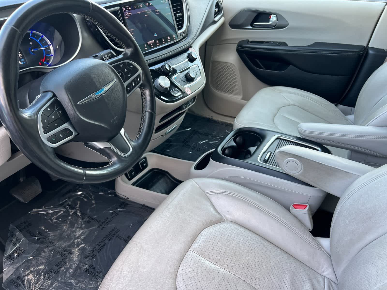Thumbnail: 2021 Chrysler Pacifica - 11
