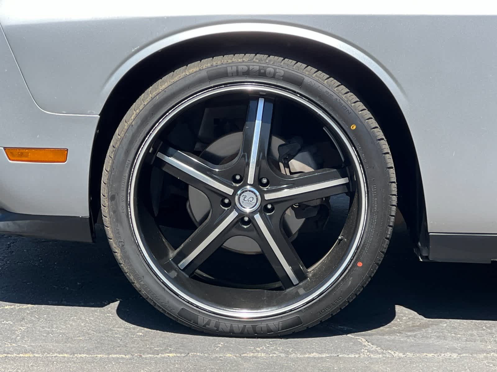 Thumbnail: 2010 Dodge Challenger - 23